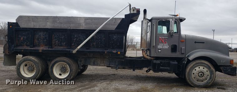 image for item GO9967 1994 International 9400 dump truck