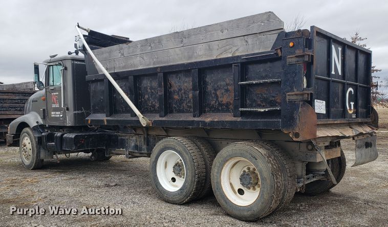 image for item GO9967 1994 International 9400 dump truck