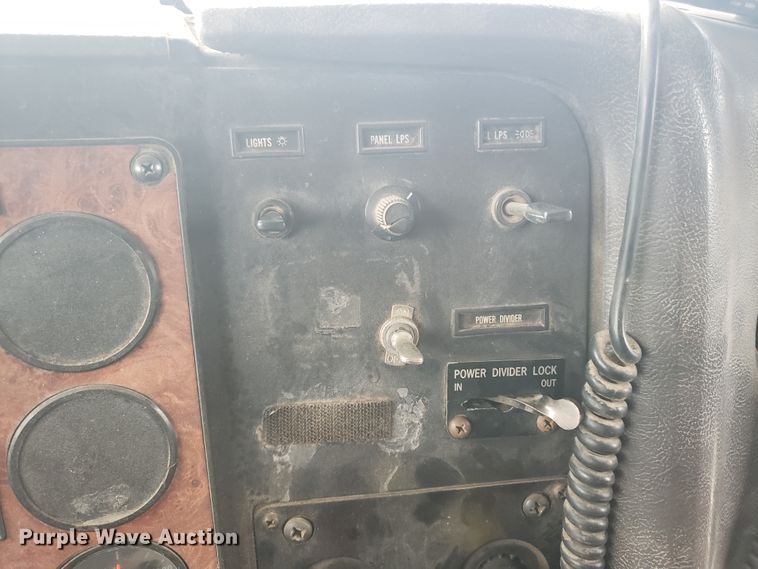 image for item GO9967 1994 International 9400 dump truck