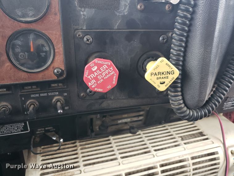 image for item GO9967 1994 International 9400 dump truck