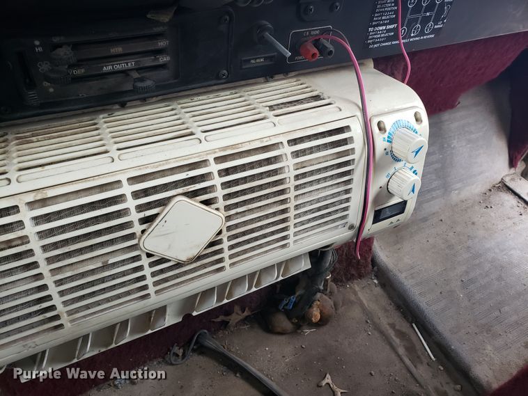 image for item GO9967 1994 International 9400 dump truck