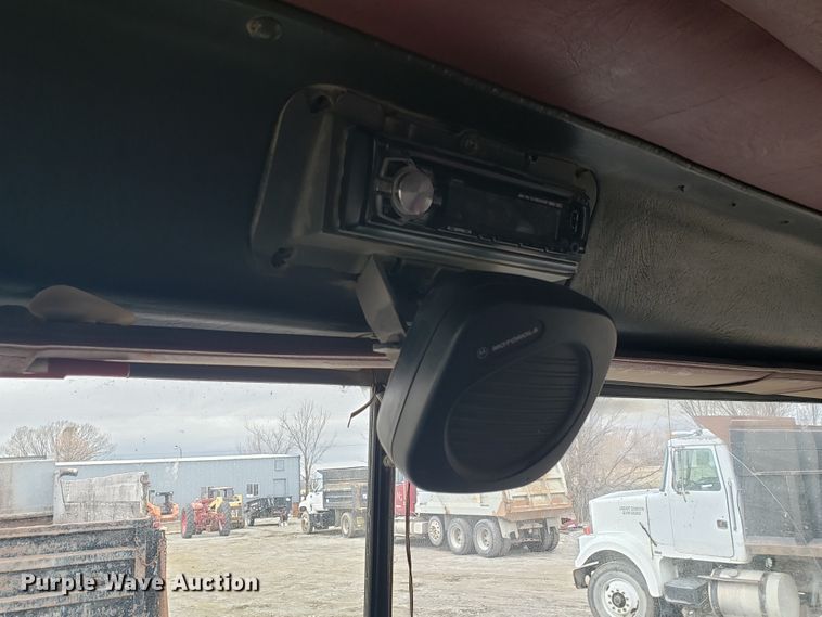 image for item GO9967 1994 International 9400 dump truck