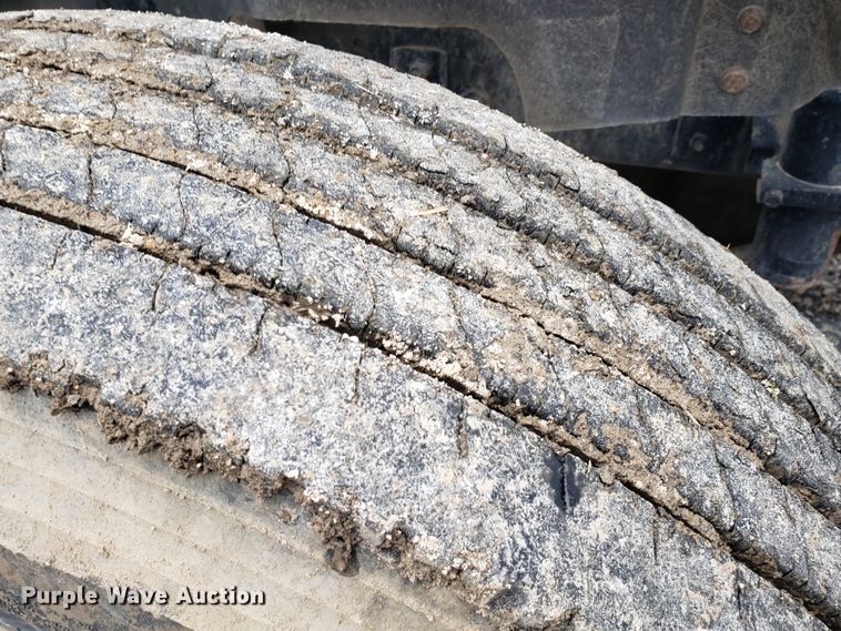 image for item GO9967 1994 International 9400 dump truck