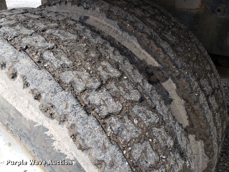 image for item GO9967 1994 International 9400 dump truck