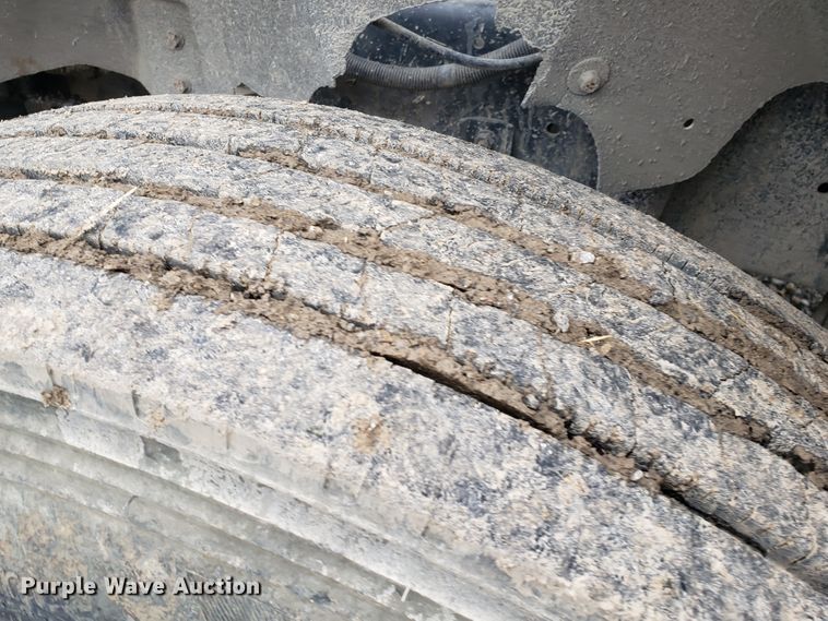 image for item GO9967 1994 International 9400 dump truck