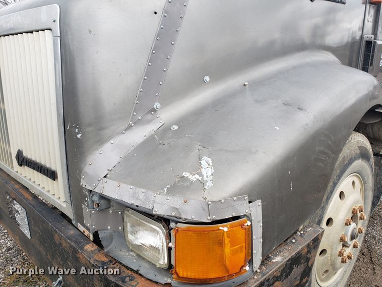 image for item GO9967 1994 International 9400 dump truck