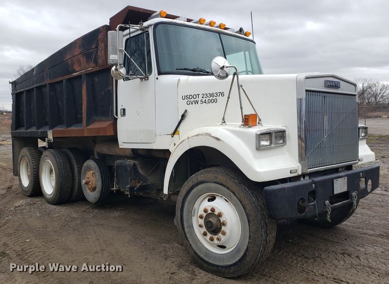 image for item GO9968 1985 Volvo White 87 dump truck
