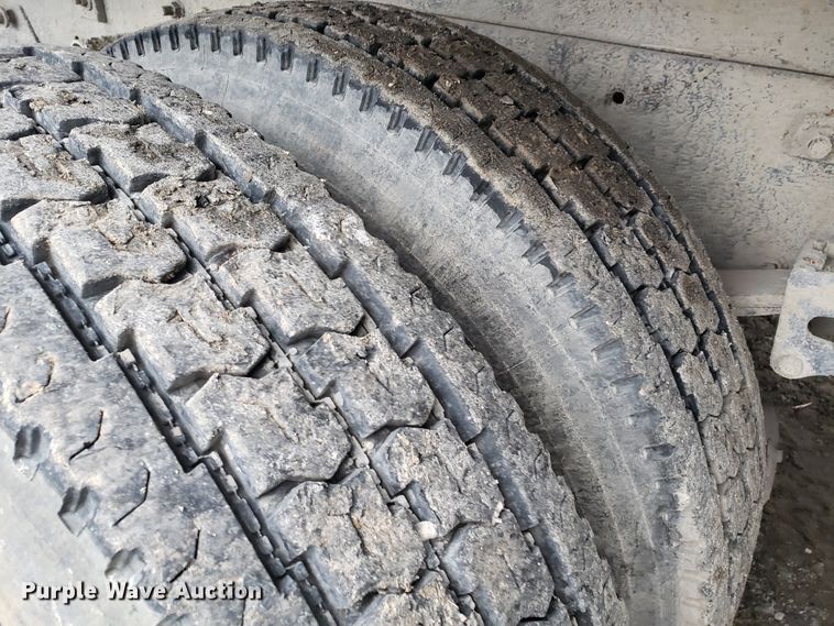 image for item GO9968 1985 Volvo White 87 dump truck