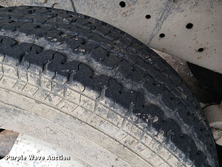 image for item GO9968 1985 Volvo White 87 dump truck