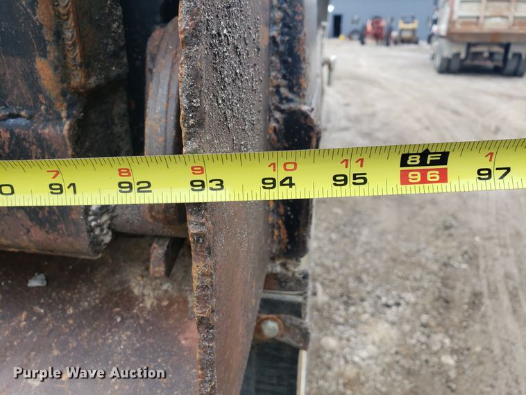 image for item GO9968 1985 Volvo White 87 dump truck