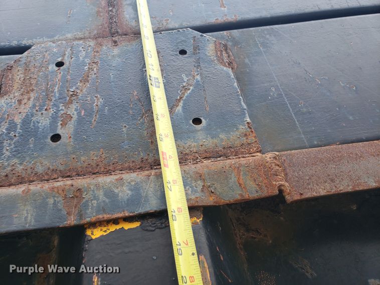 image for item GO9968 1985 Volvo White 87 dump truck