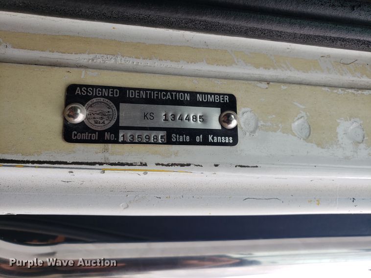 image for item GO9968 1985 Volvo White 87 dump truck