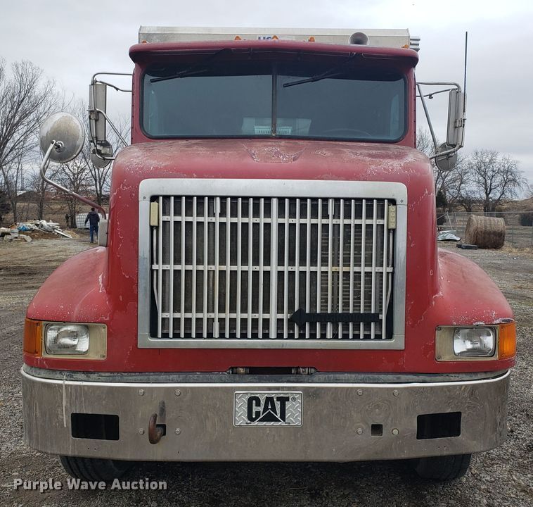 image for item GO9969 1993 International 9200 dump truck