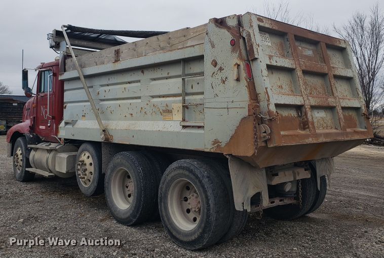 image for item GO9969 1993 International 9200 dump truck
