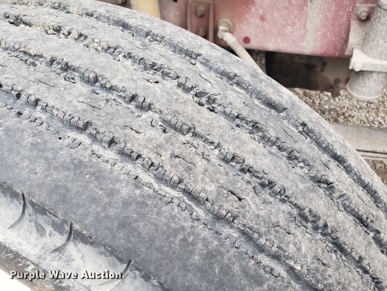 image for item GO9969 1993 International 9200 dump truck