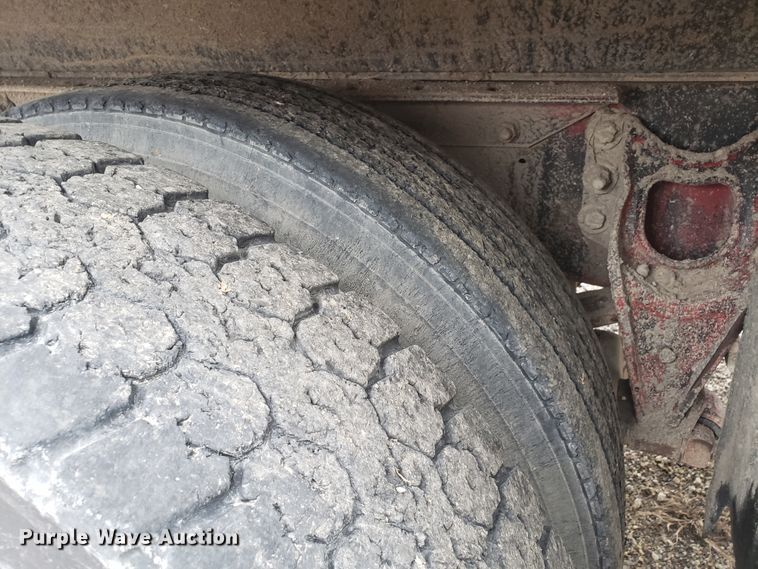 image for item GO9969 1993 International 9200 dump truck