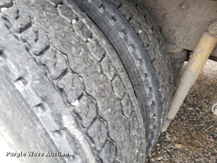 image for item GO9969 1993 International 9200 dump truck