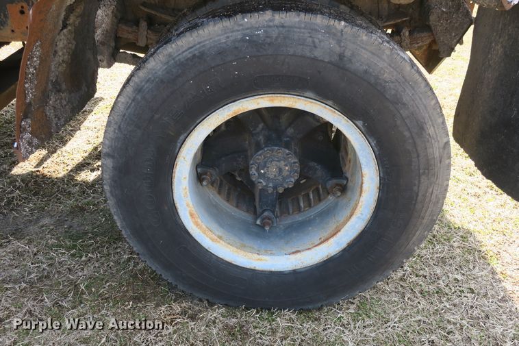 image for item DB10016 1976 Ford F750 dump truck