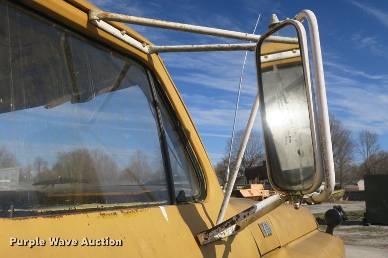 image for item DB10016 1976 Ford F750 dump truck