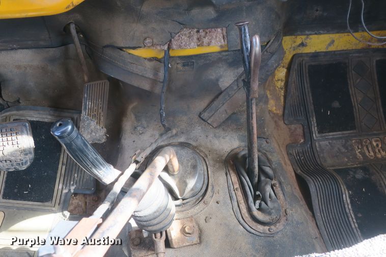 image for item DB10016 1976 Ford F750 dump truck