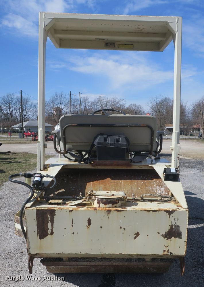 image for item DB10017 Tampo RS-144A double drum vibratory roller