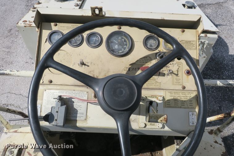 image for item DB10017 Tampo RS-144A double drum vibratory roller