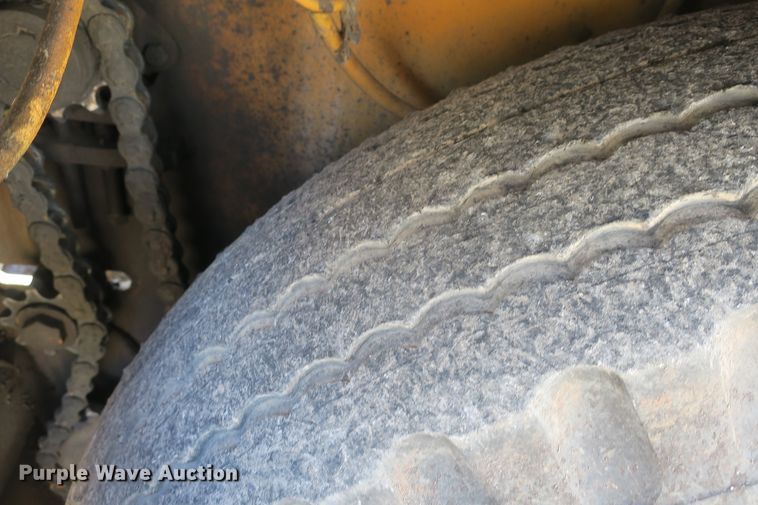 image for item DB10018 1982 Blaw Knox PF-115 paver