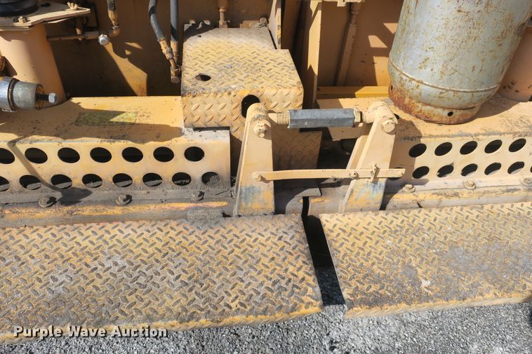 image for item DB10018 1982 Blaw Knox PF-115 paver