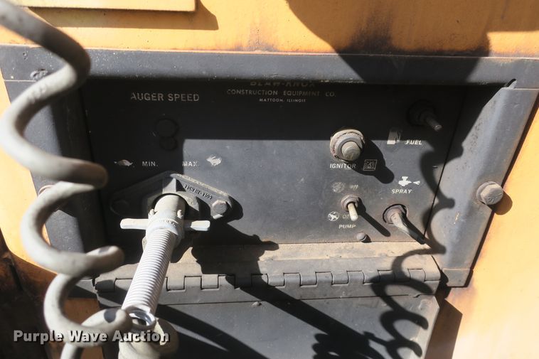 image for item DB10018 1982 Blaw Knox PF-115 paver