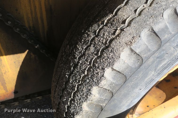 image for item DB10018 1982 Blaw Knox PF-115 paver