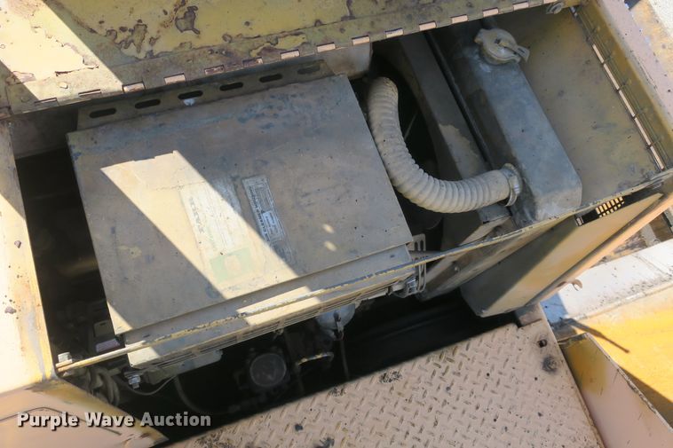 image for item DB10018 1982 Blaw Knox PF-115 paver