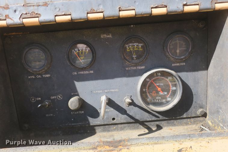 image for item DB10018 1982 Blaw Knox PF-115 paver