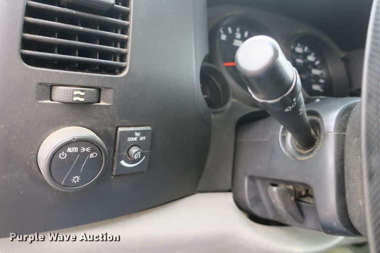 image for item DB10024 2013 Chevrolet Silverado 1500 pickup truck