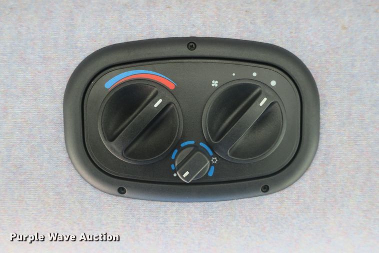 image for item DB10030 New Holland TN60DA tractor