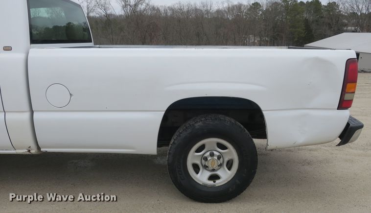 image for item DB10031 2001 Chevrolet Silverado 1500 pickup truck