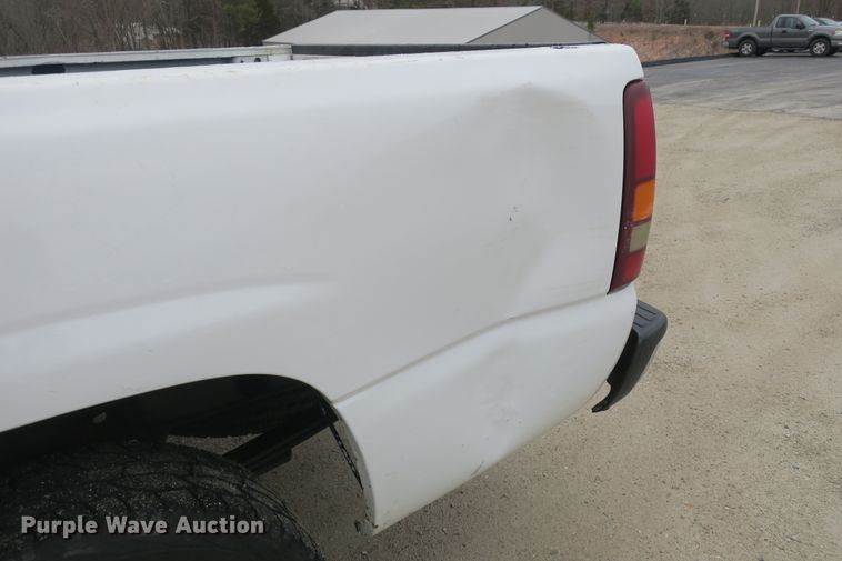 image for item DB10031 2001 Chevrolet Silverado 1500 pickup truck