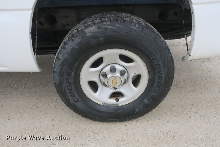 image for item DB10031 2001 Chevrolet Silverado 1500 pickup truck