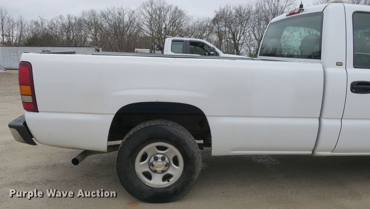 image for item DB10031 2001 Chevrolet Silverado 1500 pickup truck