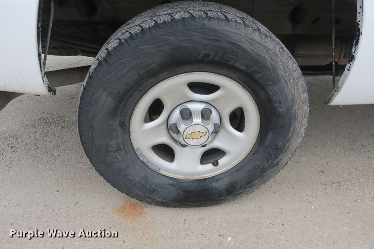 image for item DB10031 2001 Chevrolet Silverado 1500 pickup truck