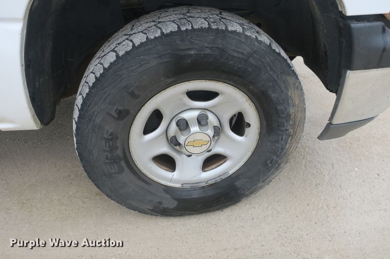 image for item DB10031 2001 Chevrolet Silverado 1500 pickup truck