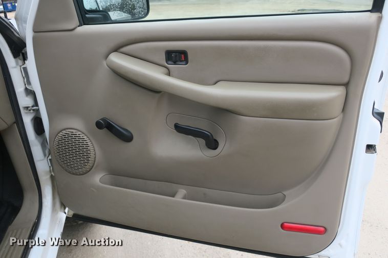 image for item DB10031 2001 Chevrolet Silverado 1500 pickup truck