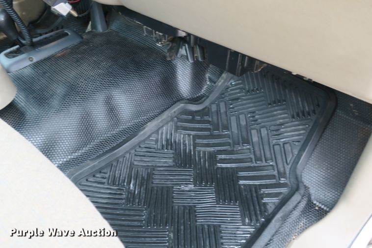 image for item DB10031 2001 Chevrolet Silverado 1500 pickup truck