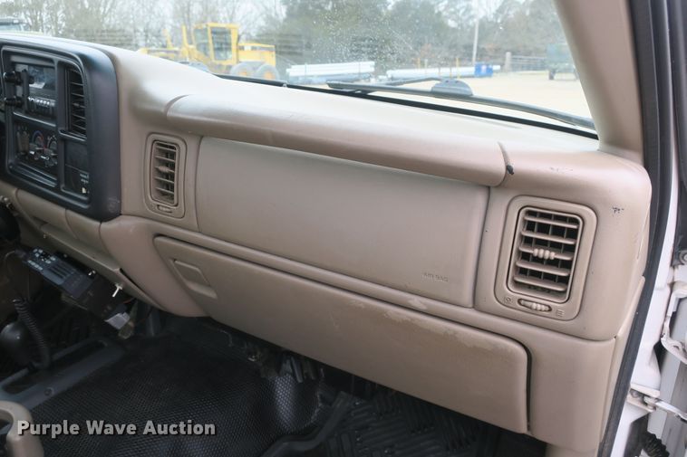 image for item DB10031 2001 Chevrolet Silverado 1500 pickup truck