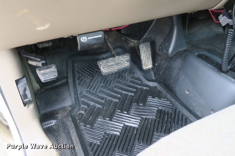 image for item DB10031 2001 Chevrolet Silverado 1500 pickup truck