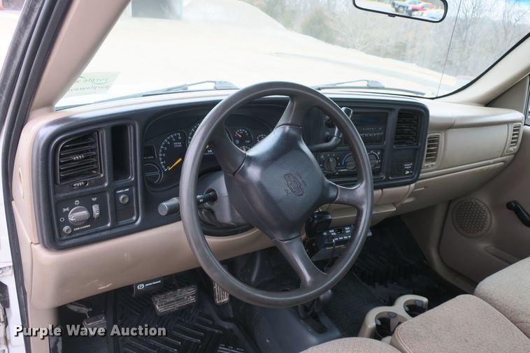 image for item DB10031 2001 Chevrolet Silverado 1500 pickup truck