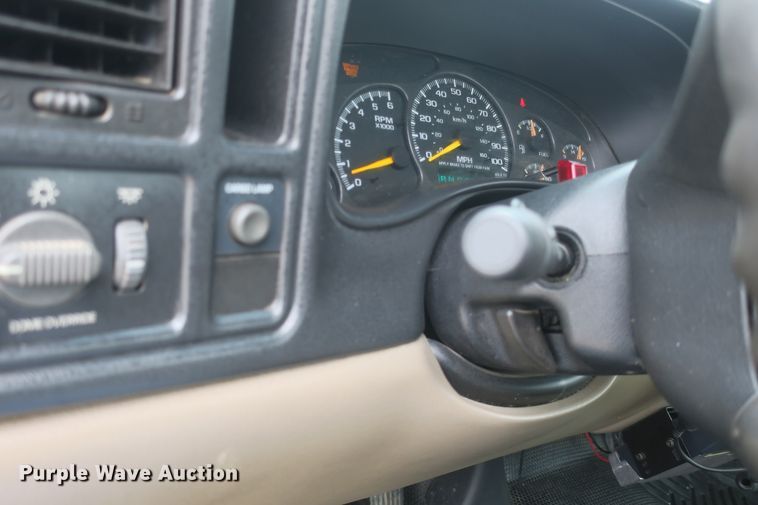 image for item DB10031 2001 Chevrolet Silverado 1500 pickup truck