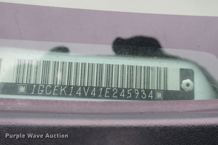 image for item DB10031 2001 Chevrolet Silverado 1500 pickup truck