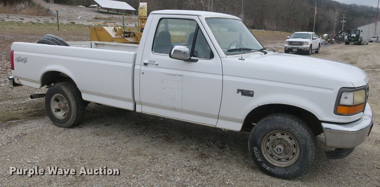 image for item DB10038 1995 Ford F150 pickup truck