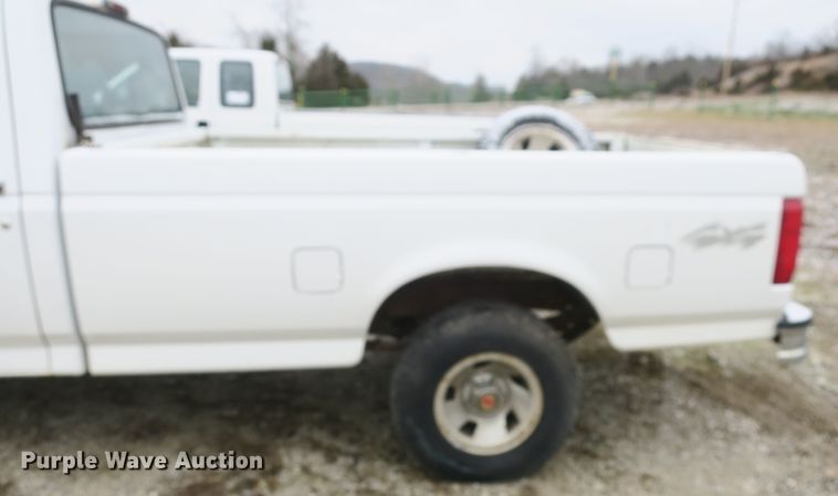 image for item DB10038 1995 Ford F150 pickup truck