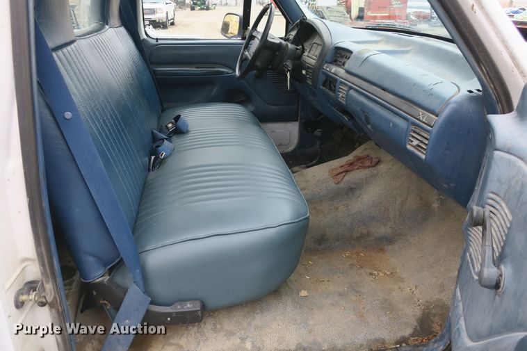 image for item DB10038 1995 Ford F150 pickup truck